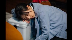 #01 屋台バーの女