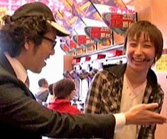 #22木村魚拓の窓際の向こうに?助六