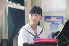 物置のピアノ