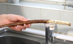 #18 技6 ゴボウは、アルミ箔で簡単皮むき